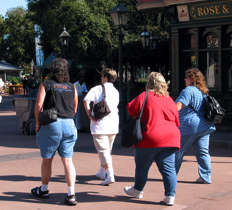 Куча толстых. Полные люди в Америке. Американцы с лишним весом.